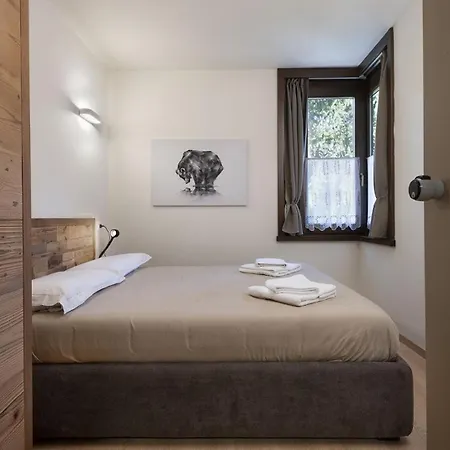 Apartament Mirella Wood *